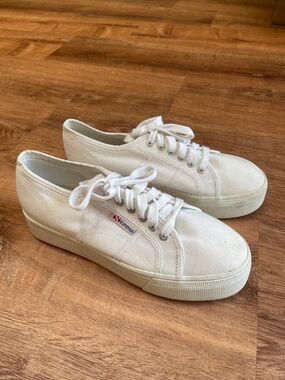 Superga White Platform Sneakers Unisex Womens Mens Size 41.5 Minimalist